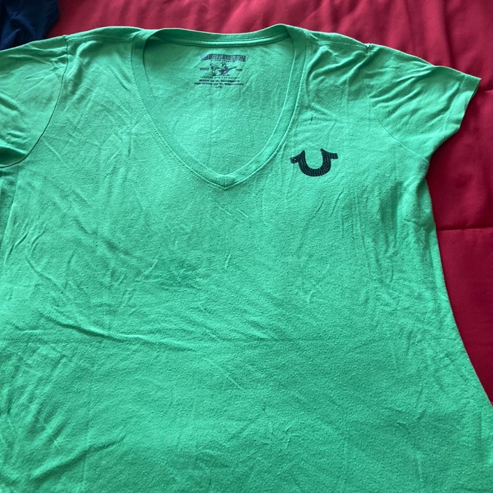 True Religion V-neck short sleeve tshirt